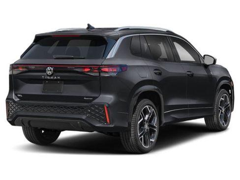 New 2026 Volkswagen Tiguan SEL R-Line AWD/4WD image 2