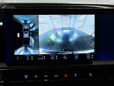 Used 2024 Chevrolet Silverado 2500 LTZ w/ LTZ Plus Package image 28