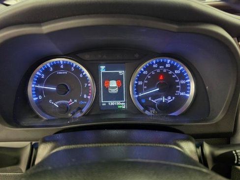 Used 2019 Toyota Highlander Plus AWD/4WD image 20
