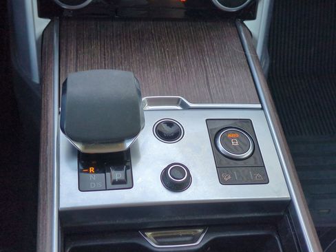 Used 2023 Land Rover Range Rover SE AWD/4WD image 22