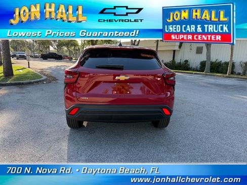 Used 2026 Chevrolet Trax LS FWD image 10