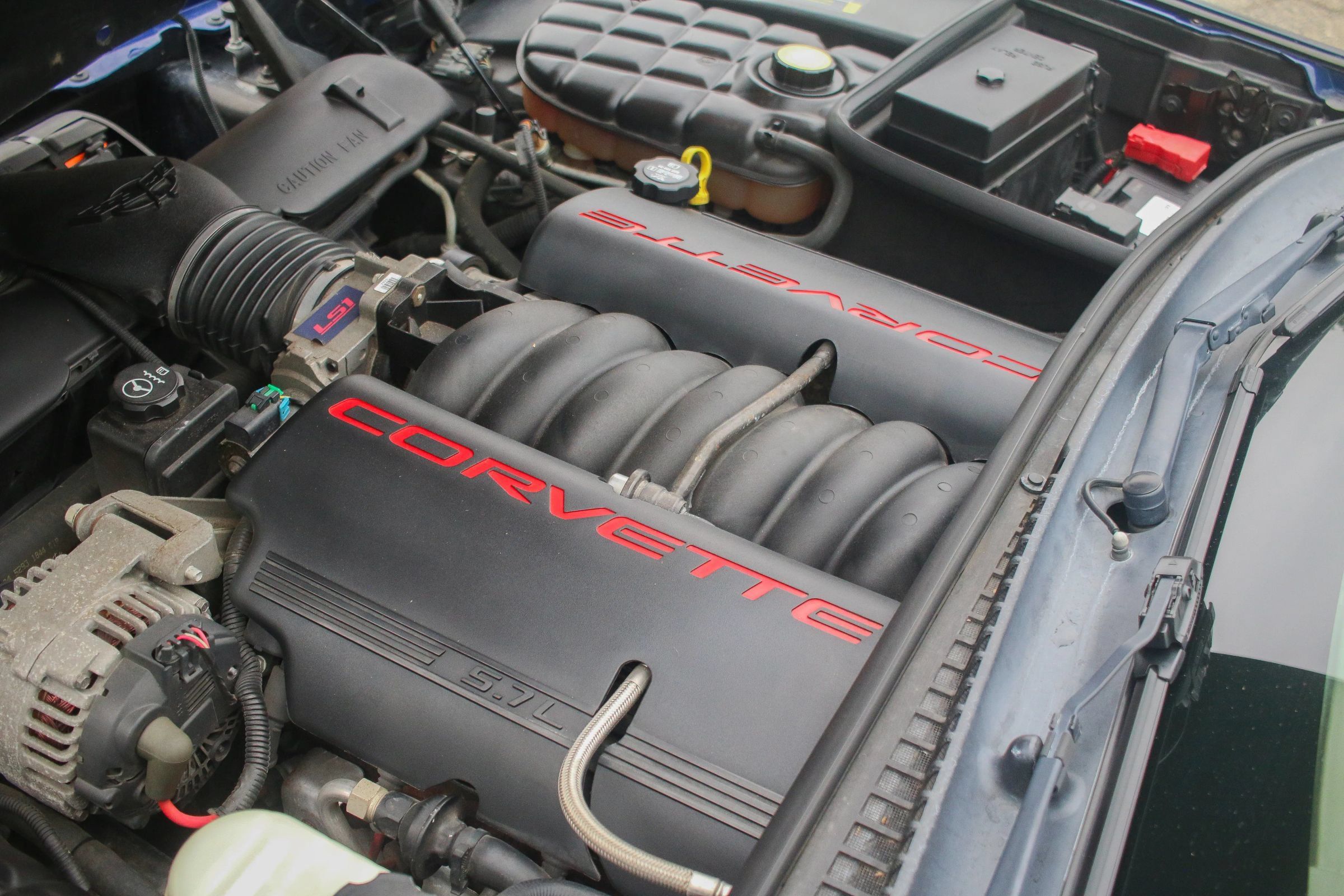 Used 2004 Chevrolet Corvette Convertible w/ Preferred Equipment Group RWD image 20