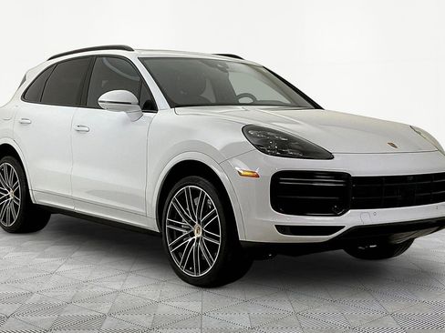 Used 2022 Porsche Cayenne Turbo AWD/4WD image 3