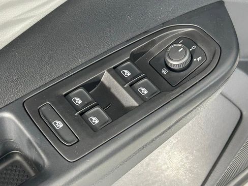 Used 2023 Volkswagen Taos S AWD/4WD image 32