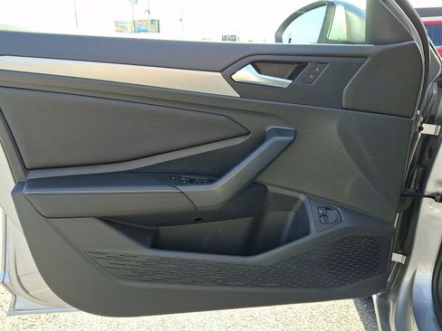 Used 2024 Volkswagen Jetta SE w/ Panoramic Sunroof Package FWD image 13