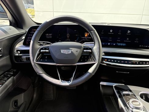 Used 2024 Cadillac Lyriq Sport AWD/4WD image 16