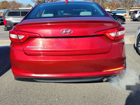 Used 2015 Hyundai Sonata SE w/ Cargo Package image 4