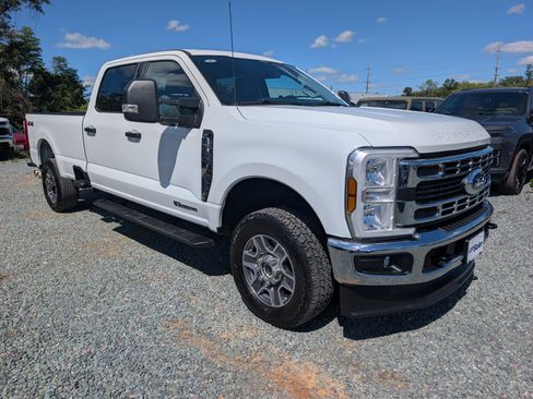Used 2025 Ford F350 XLT AWD/4WD image 7