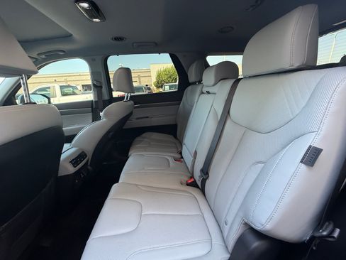 Used 2024 Hyundai Palisade SEL FWD image 17