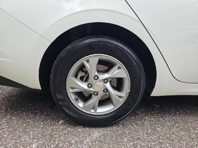 Used 2023 Hyundai Elantra SE FWD image 23