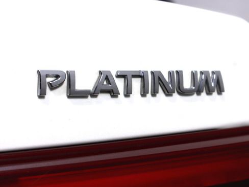 Used 2018 Nissan Maxima Platinum FWD image 41