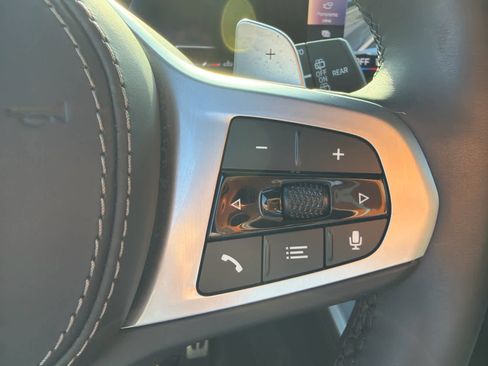 Used 2025 BMW X5 sDrive40i w/ M Sport Package RWD image 16