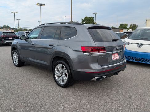 Used 2023 Volkswagen Atlas SE w/ Panoramic Sunroof Package AWD/4WD image 5