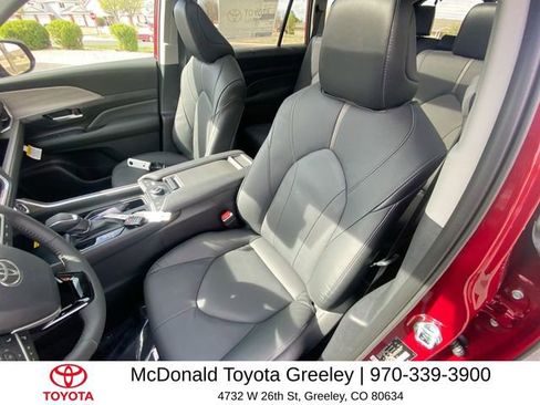 New 2026 Toyota Grand Highlander AWD image 11
