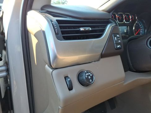 Used 2019 Chevrolet Tahoe LT image 10