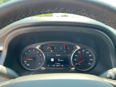 Used 2023 GMC Acadia SLT w/ Preferred Package AWD/4WD image 25
