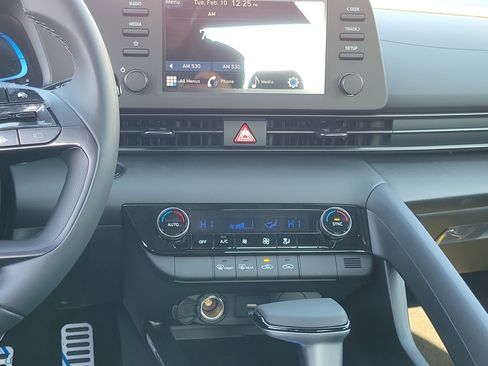 New 2026 Hyundai Elantra Sport FWD image 11