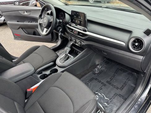 Used 2021 Kia Forte LXS image 18