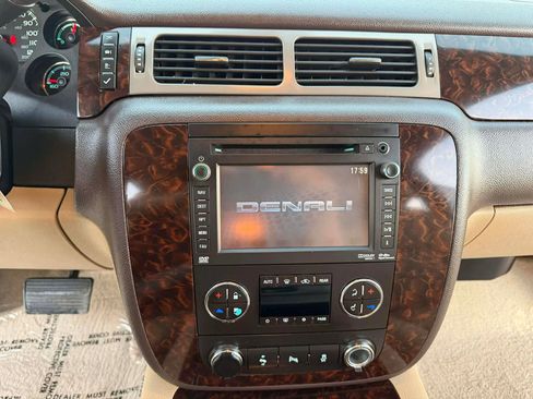 Used 2012 GMC Yukon Denali image 16