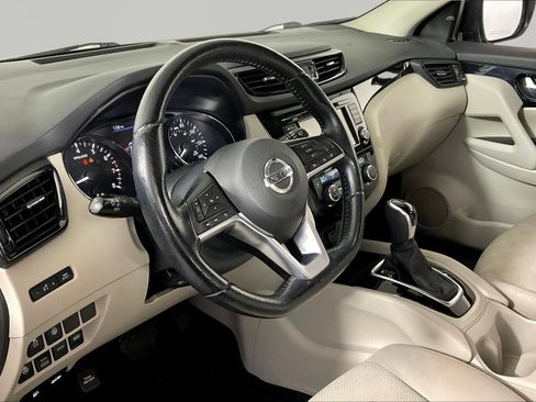 Used 2021 Nissan Rogue Sport SV AWD/4WD image 17