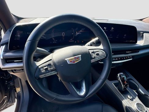 Used 2024 Cadillac XT4 Sport FWD image 11