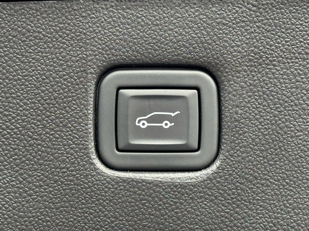 Used 2024 Chevrolet Blazer LT w/ Convenience Package FWD image 38