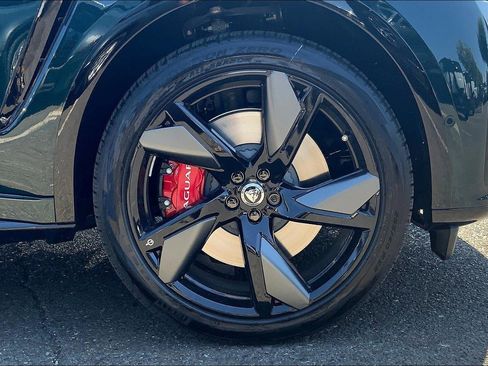 New 2026 Jaguar F-PACE SVR 575 Edition image 13