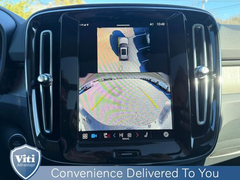 Used 2024 Volvo XC40 B5 Ultimate w/ Protection Package Premier image 34