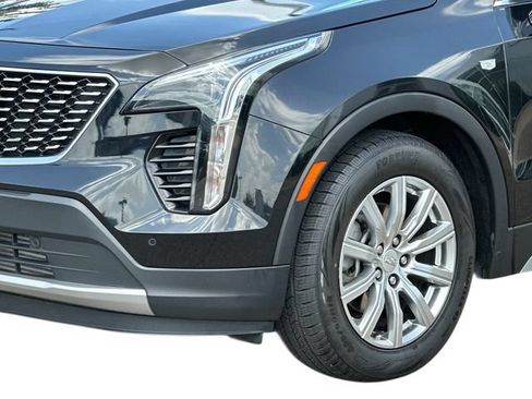 Used 2023 Cadillac XT4 Premium Luxury w/ Driver Assist Package FWD image 7