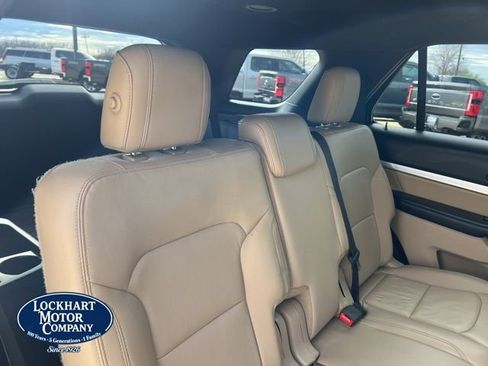 Used 2016 Ford Explorer XLT w/ Equipment Group 202A image 22