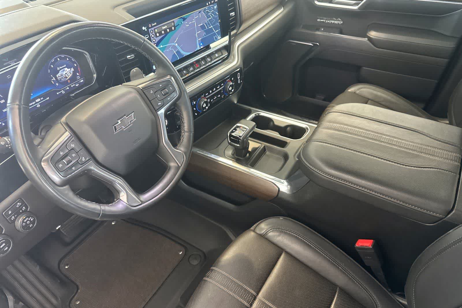 Used 2024 Chevrolet Silverado 1500 High Country w/ Midnight Edition AWD/4WD image 11