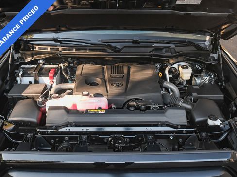 Used 2025 Toyota Tundra SR5 image 28