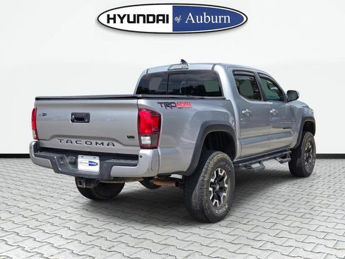 Used 2019 Toyota Tacoma TRD Off-Road AWD/4WD image 5
