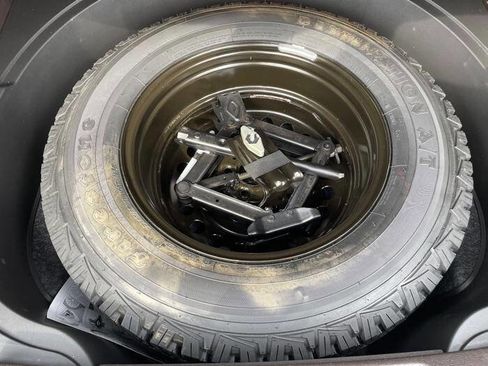 Used 2014 Jeep Cherokee Trailhawk w/ Technology Group image 24