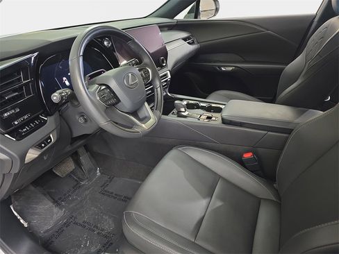 Used 2025 Lexus RX 350h image 16