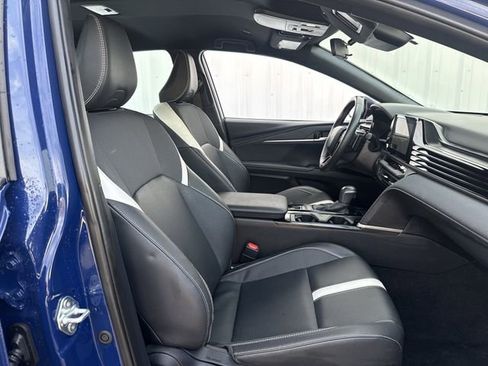 Used 2025 Toyota Camry SE image 30