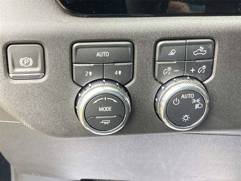 New 2026 GMC Sierra 1500 SLE w/ Preferred Package image 24