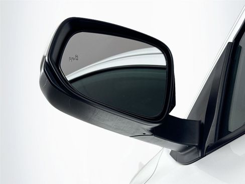 Certified 2025 Toyota Tacoma SR5 image 5