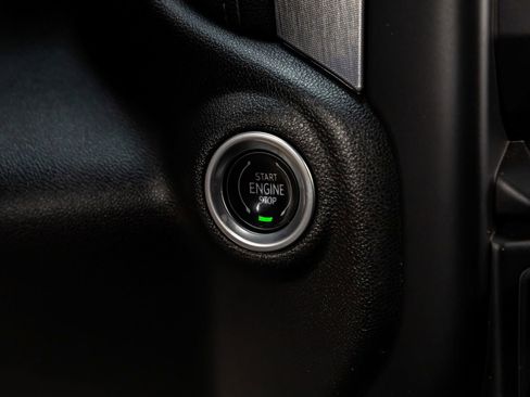 Used 2022 GMC Sierra 2500 SLE w/ SLE Convenience Package image 23