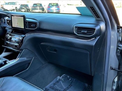 Used 2023 Ford Explorer Limited image 27
