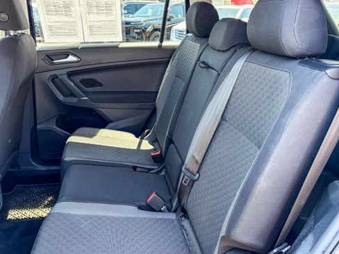 Used 2018 Volkswagen Tiguan S FWD image 16