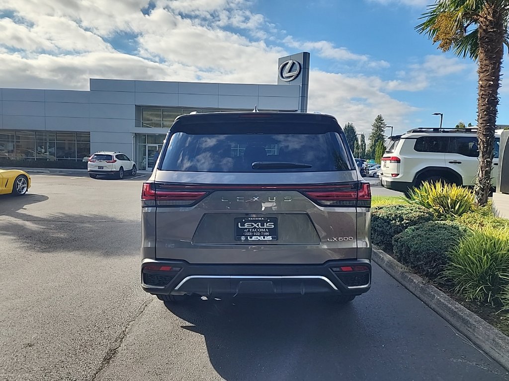 Certified 2023 Lexus LX 600 F Sport AWD/4WD image 4