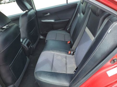 Used 2014 Toyota Camry SE FWD image 25