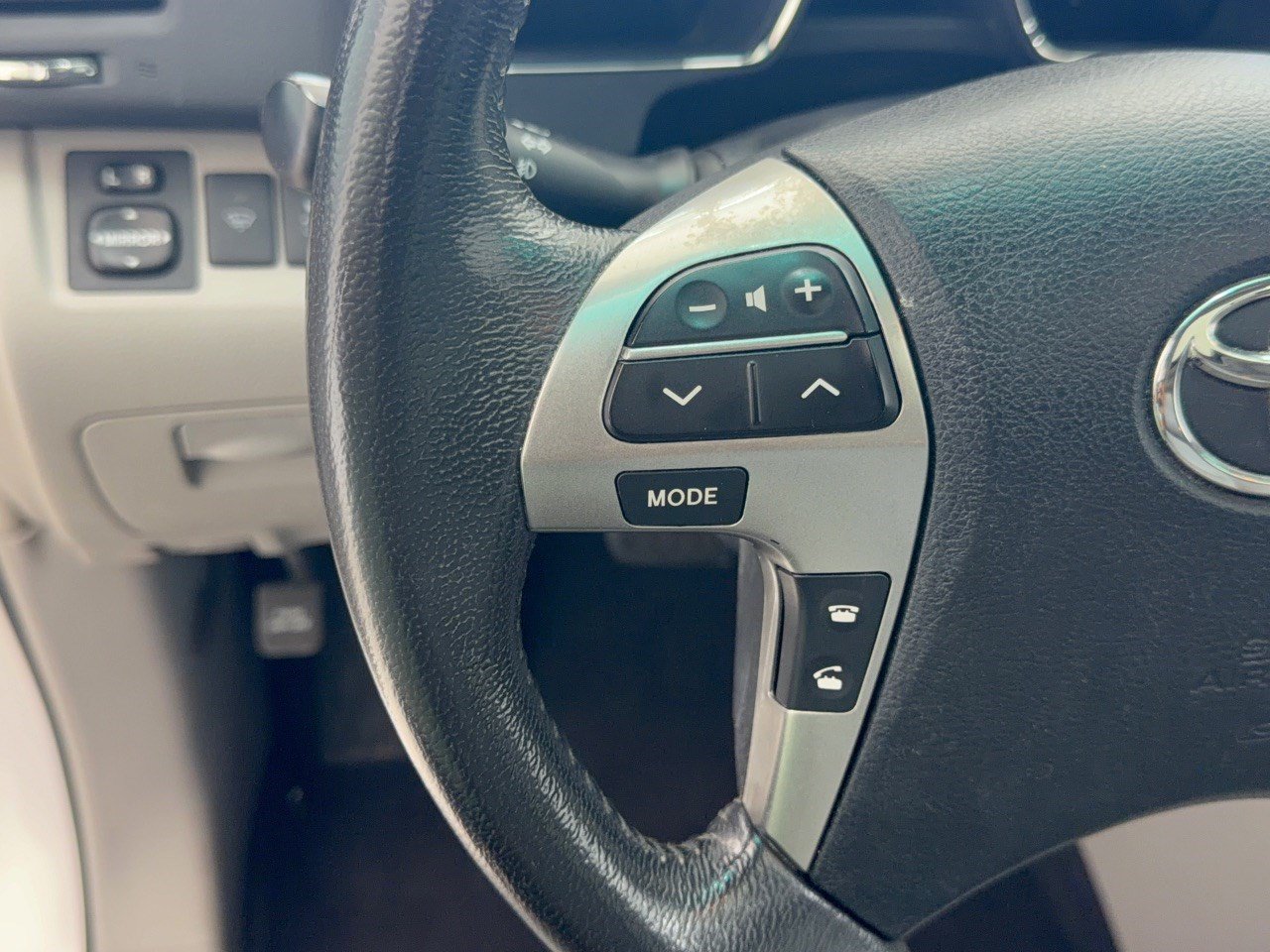 Used 2011 Toyota Highlander Limited w/ Tow Pkg FWD image 18