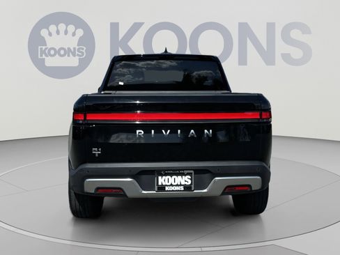Used 2024 Rivian R1T Adventure Dual AWD/4WD image 10
