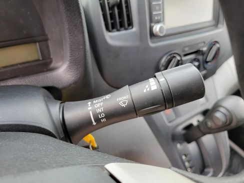 Used 2021 Nissan NV200 SV w/ Back Door Glass Package image 25