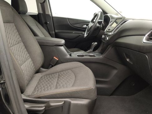 Used 2019 Chevrolet Equinox LT w/ Driver Convenience Package AWD/4WD image 21