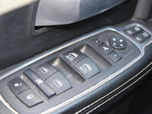 Used 2024 RAM 2500 Big Horn image 28