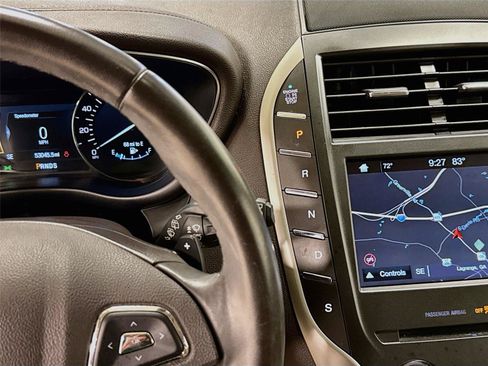 Used 2017 Lincoln MKC Select w/ Select Plus Package FWD image 17