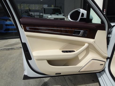 Used 2022 Porsche Panamera Platinum Edition RWD image 13